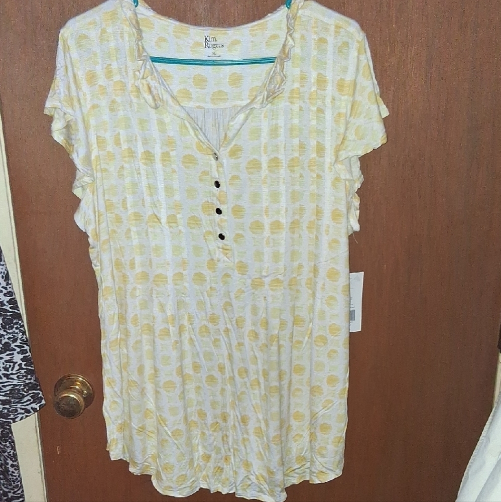 Kim Rogers Womens Flutter Sleeve Ruffle Neck Top